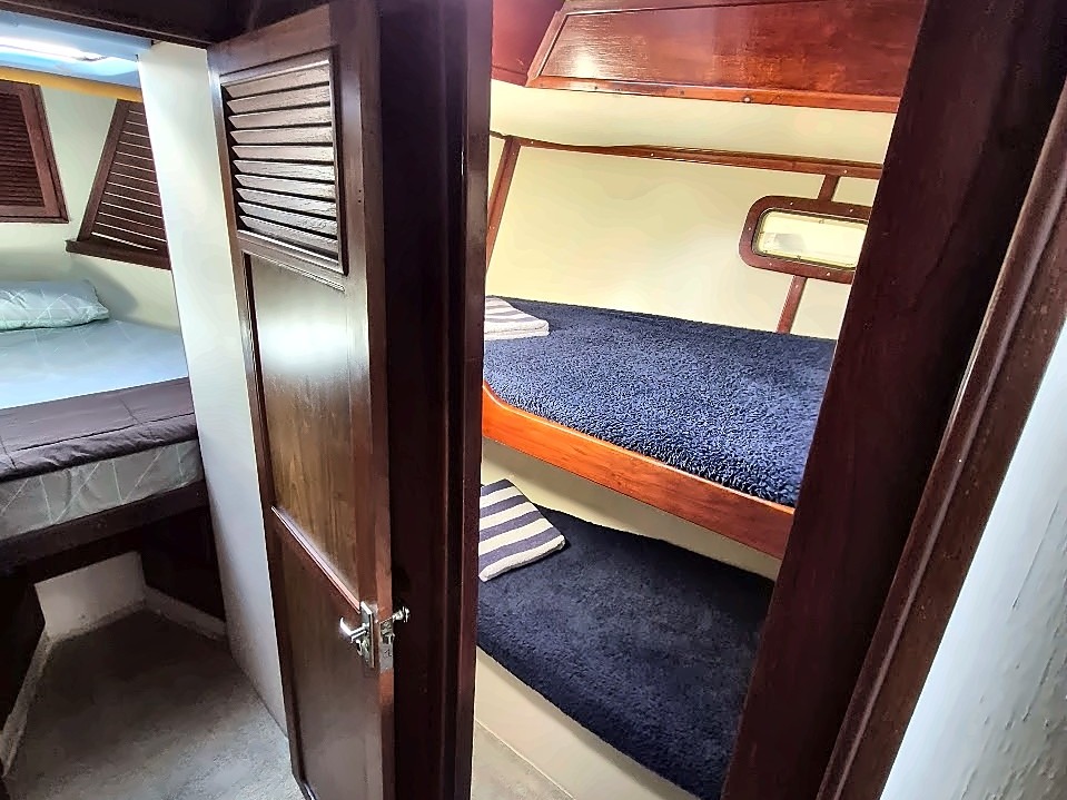 Silver Queen twin bunk cabin
